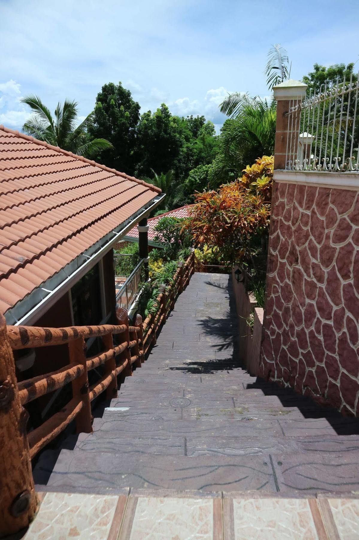 Hotel Jannah Glycel Beach House Guimaras Exteriér fotografie